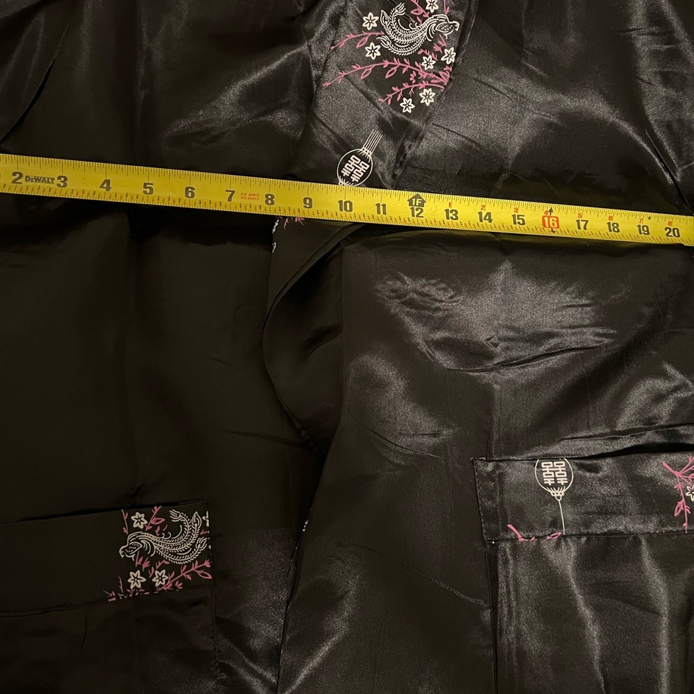 Reversible Silk Robe - Picture 9 of 9